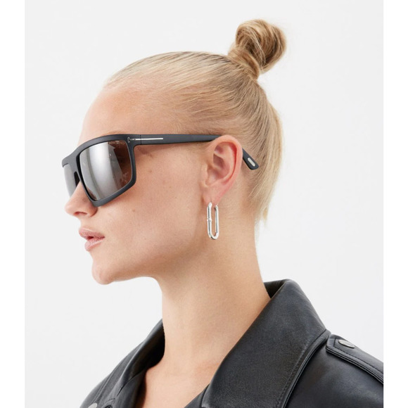 NEW Tom Ford Clint TF1066 Mask Sunglasses in Black - Picture 1 of 5